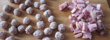 густой чечевичный суп с фрикадельками и беконом. Шаг 3