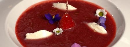 клубничный суп с кнелями из сыра маскарпоне. Шаг 8