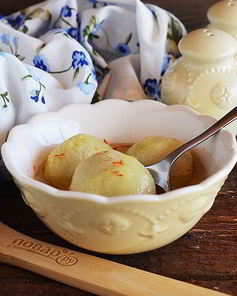 Куббе-суп с манными клецками, фаршированными мясом