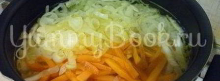 куриный суп с лапшой, имитирующий японскую кухню. Шаг 10
