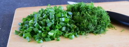 окрошка на кефире с колбасой. Шаг 7