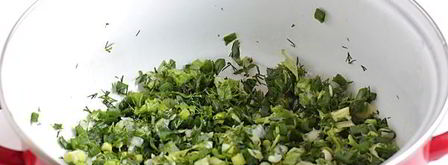 окрошка на кефире с копченой курицей без картошки. Шаг 3