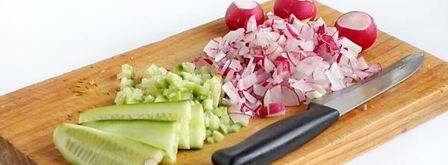 окрошка на кефире с копченой курицей без картошки. Шаг 4