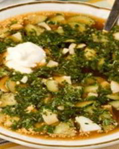 Овощная окрошка с кальмарами на квасе