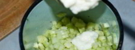 вкусная окрошка на кефире. Шаг 2