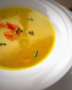 Пряный, имбирный крем-суп из картофеля с креветками