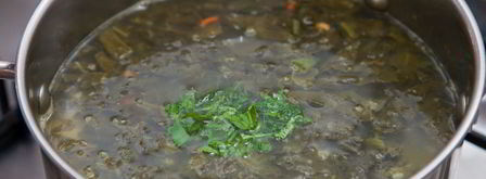 классические щи из молодого щавеля. Шаг 7