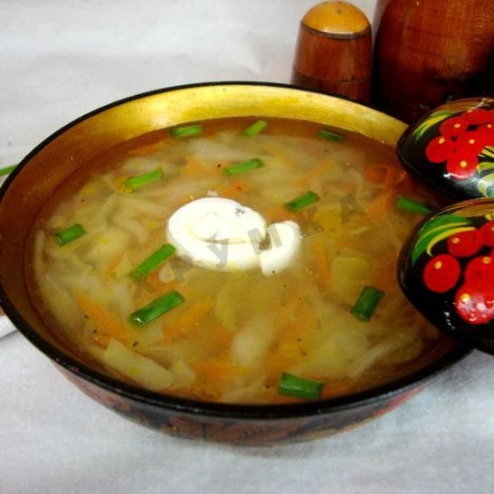 Рецепт щей из капусты с курицей в мультиварке