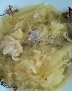 Щи из квашенной капусты в мультиварке