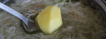 щи из квашеной капусты с фасолью и яблоком. Шаг 2