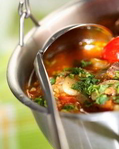 Щи рыбные с орехами