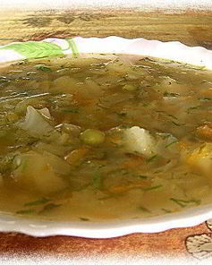 Щи Успенские с соленым огурцом и горошком