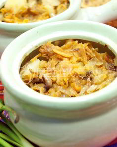 Грибная солянка в горшочке