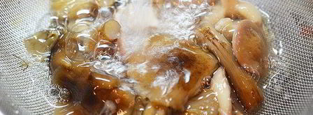 рыбная солянка с грибами и креветками. Шаг 4