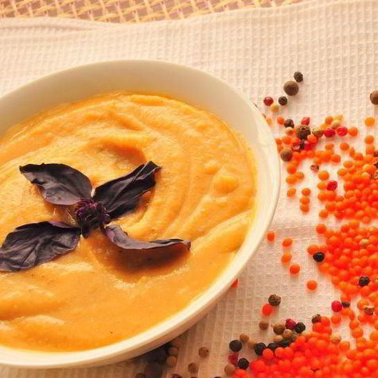 Рецепт пряного чечевичного супа-пюре с сыром джюгас