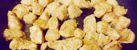 суп-пюре из фасоли с индейкой и чесночными гренками. Шаг 4