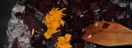 суп-пюре из свеклы с апельсином и замороженным йогуртом. Шаг 4