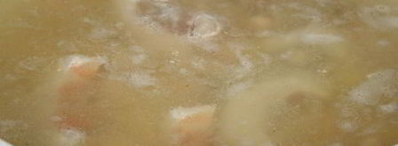 суп с форелью и морским окунем. Шаг 9