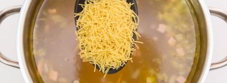 суп с колбасой и вермишелью. Шаг 8