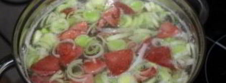 суп с колбасой и яйцом. Шаг 4