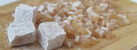 бабушкины рулетики с клубникой и лукумом. Шаг 2