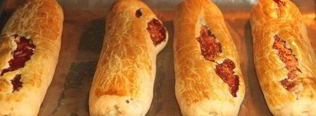 бабушкины рулетики с клубникой и лукумом. Шаг 12