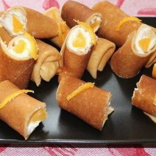 Рецепт апельсиновых блинчиков с начинкой из творога