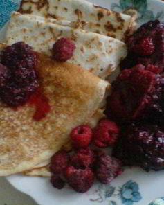 Блинчики с ягодной мозаикой