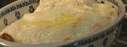 блины с творогом, пореем и семгой под соусом бешамель. Шаг 14