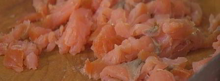 блины с творогом, пореем и семгой под соусом бешамель. Шаг 8