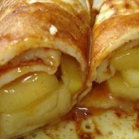 Рецепт домашних блинчиков с яблоком