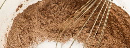 шоколадные блинчики с бананом, клубникой и сливками. Шаг 3