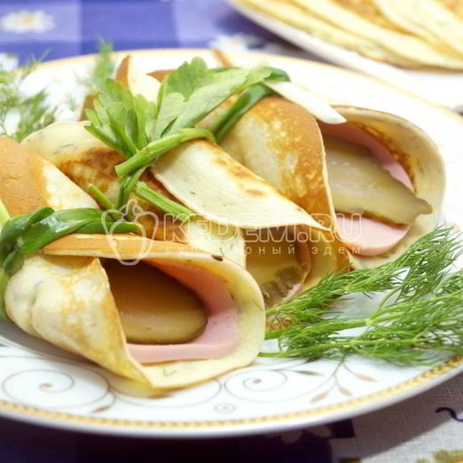 Яичные блинчики с колбаской