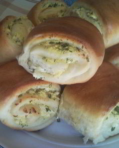 Булочки-рулетики с творогом и зеленью