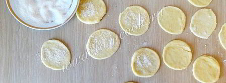 домашние булочки — капкейки и завитки. Шаг 3