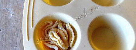 домашние булочки — капкейки и завитки. Шаг 7