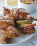 Круассаны с яблоками