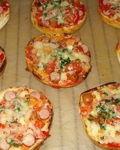 Очень быстрые булочки-пиццы к завтраку