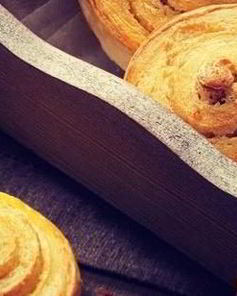 Пышные булочки с корицей