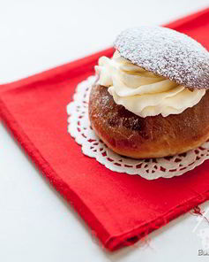 Шведские булочки Semla