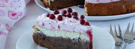 брауни с чизкейком, взбитыми сливками и ягодой. Шаг 12