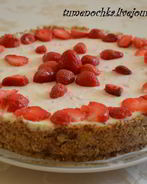 Чизкейк без выпечки с клубникой