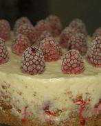 Чизкейк с малиной и шоколадом