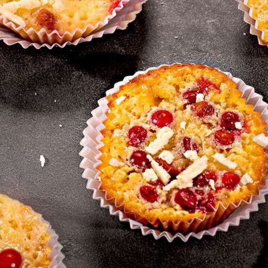 Рецепт чизкейков с белым шоколадом и клюквой