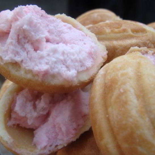 Рецепт печенья орешки, фаршированные малиновым чизкейком