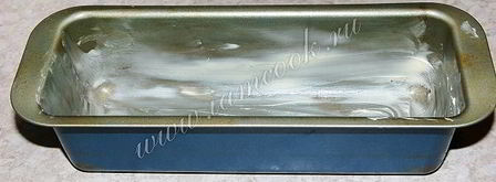 домашний кекс с орехами и изюмом. Шаг 10