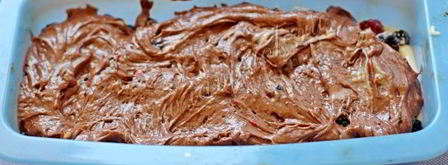 кекс с маком, какао и ягодами. Шаг 12