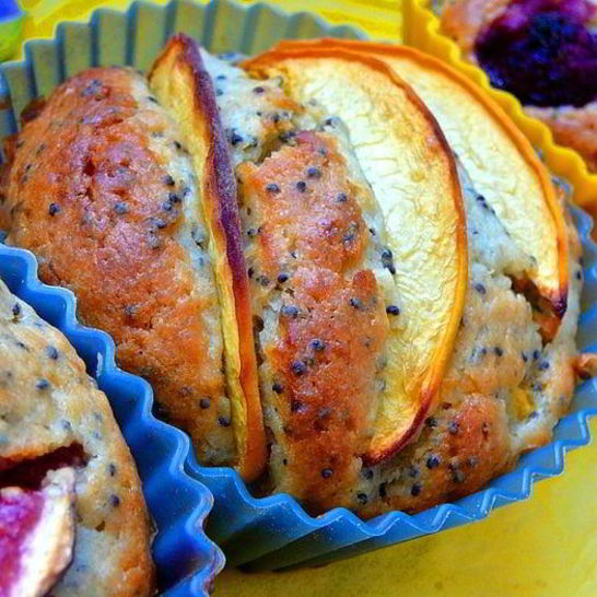 Рецепт кексов с персиками и не только