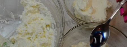 классические капкейки шоколадные с разным цветным кремом. Шаг 16