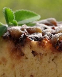 Клубничный кекс с кедровыми орешками